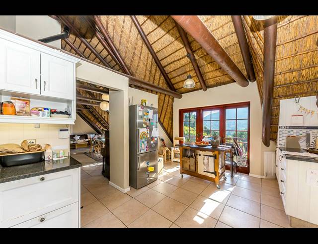 3 BEDROOM FREEHOLD TO LET IN THE MEADOWS